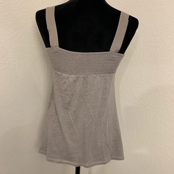 Gray Sleeveless Top with Floral Beading - Picture 4 of 5
